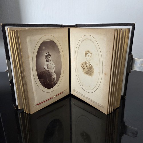 Album photo ancien - album, cuir