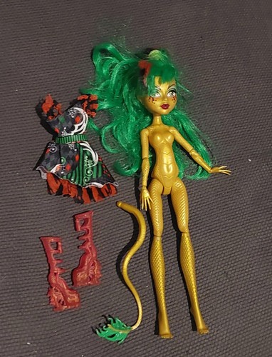 Monster high doll - t1/monster,