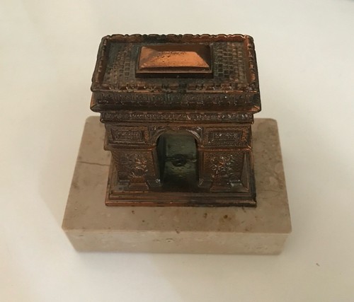 Ancienne figurine souvenir arc - figurine,