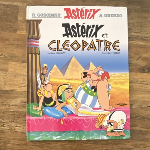 Astérix et - -,