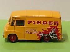 Corgi Morris LD 150 Cirque