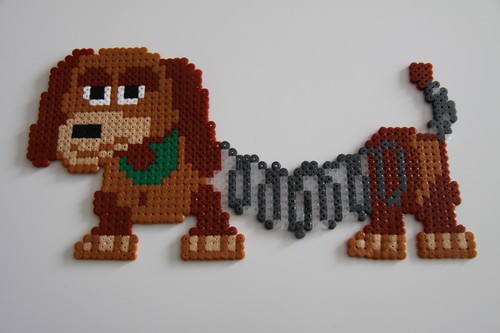 Pixel art perles a - /,