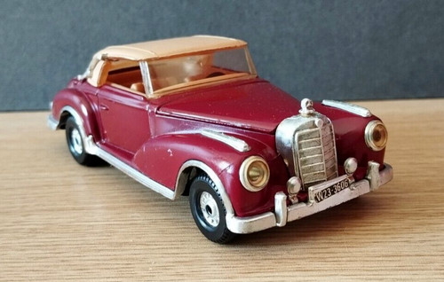 Corgi toys britain - corgi,