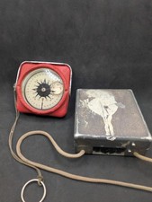 Lot de 2 boussoles CHAIX /