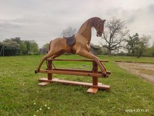 cheval à bascule ancien