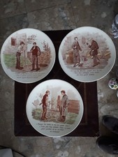 3 assiettes en porcelaine de