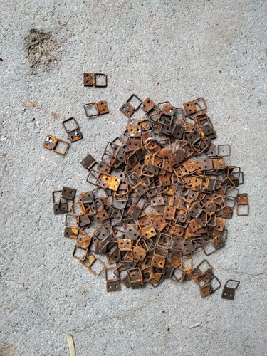 Important lot fixation paire - fixation, d