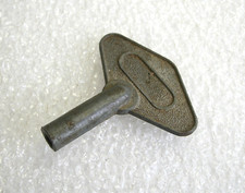 ancienne clé de jouet
