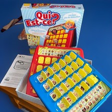 JEU DE SOCIETE MB 2011 : QUI EST CE ?  COMPLET ET EN BON ETAT