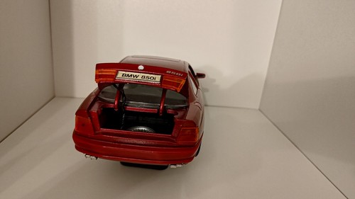 Bmw 850i 1989 bordeaux - 1/18,