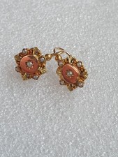 Dormeuses en OR Jaune 18K 750 avec perles  1 gr