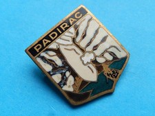 INSIGNE  EMAILLE BROCHE BLASON