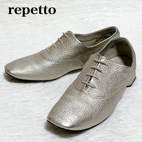 Model repetto square - square, lace