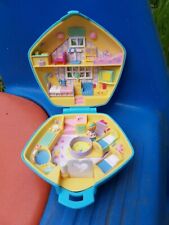 Polly pocket Polly in the nursery with her doll Bluebird