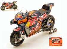 Miniature Moto Auto 1:18 Maist