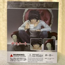 Figurine assise Death Note L avec chaise et tasse neuve scellée exclusive Japon