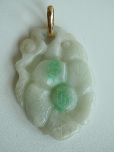 Pendentif vintage jade sculpte - jade,