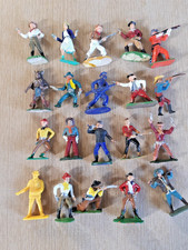 lot de 20 figurines  1/32 marque diverse