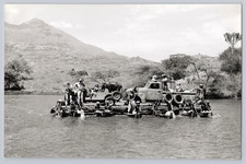 1962 Hatari tournage Film John Wayne Photo Vintage Lynx Actor on stage Foto Ciné