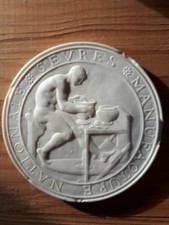 medaillon porcelaine sevres