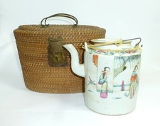 Théière Dans Le Coffre De Transport Chine XIXe Siècle. Théière