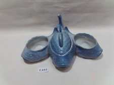 Ancien service sel poivre moutarde,  3 poissons,  en porcelaine bleue (CD41)