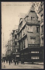 CPA Nantes, Vieilles Maisons de la Rue des Halles 