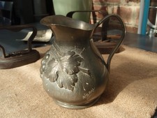 Ancien petit broc en étain, "