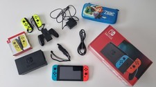 Nintendo Switch V2 32 Giga + Joy Con Jaune + Housse de protection