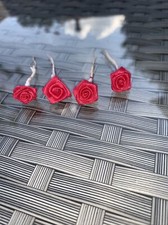 4 Roses Boutonnière