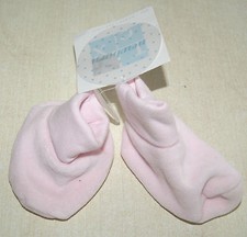 petits chaussons roses neufs
