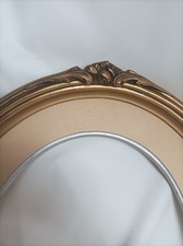 Cadre ovale ancien en bois et stucs dorés et passe partout - 49,7 x 39,5 cm