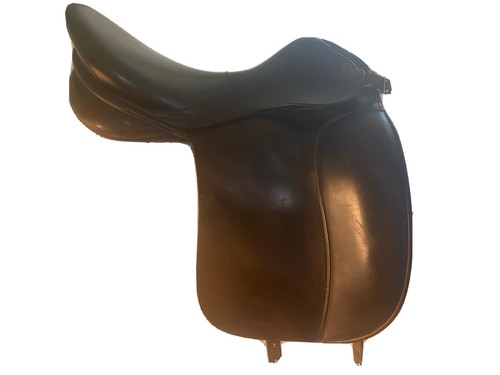 Prestige top dressage saddle - top,