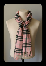 #546 Écharpe Burberrys of