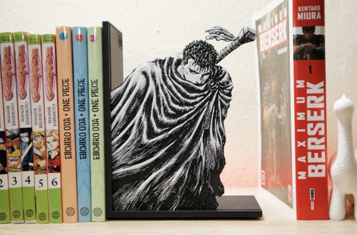 Serre livres guts berserk - livres,