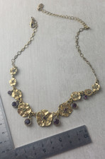 Ancien collier en métal