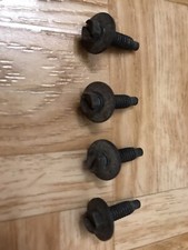 Visserie pour grille d’enceinte Bose 601 Serie II