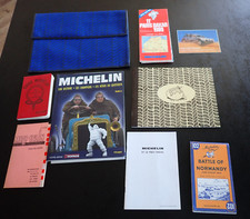 beau lot de 10 Revues, livres, pochette tissu, sticker et cartes Michelin..