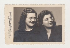 Deux jolies jeunes femmes