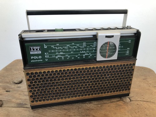 Poste radio portable vintage