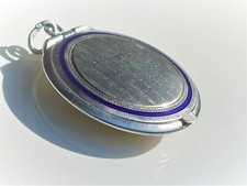 BEAU PENDENTIF BOÎTE A PILULES / PORTE PHOTO ANCIEN 1920/30 en ARGENT Emaillé