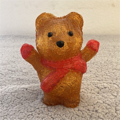 Figurine ours brun avec