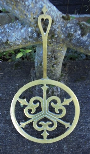 Ancien dessous plat repose - de,