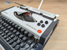 Pieds de machine à écrire