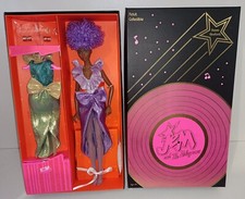 Poupée Jem & les Hologrammes Integrity Shana Elmsford Glitter'n Gold Hasbro C-10