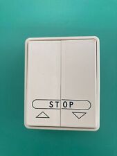 Double bouton poussoir pour