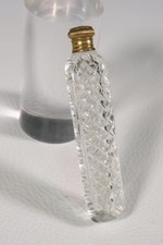 ANCIEN JOLI PETIT FLACON A SEL