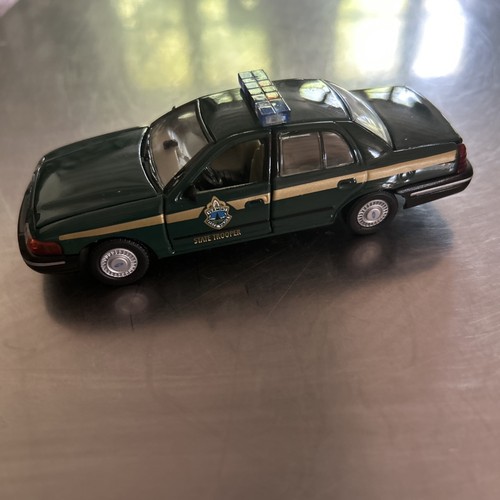 Mint édition ford crown - édition,
