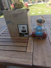 Snow globe musical Pinocchio Disney parks Jiminy Cricket avec boîte d'origine