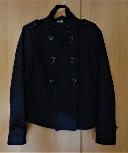 Veste gris foncé femme type